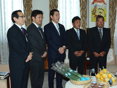 4月18日（木曜日）大手コンビニエンスストアからの農業生産法人設立に関する報告（県庁）の画像