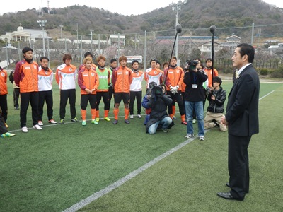 3月6日（金曜日）愛媛FC監督・選手ら激励（松山市内）の画像