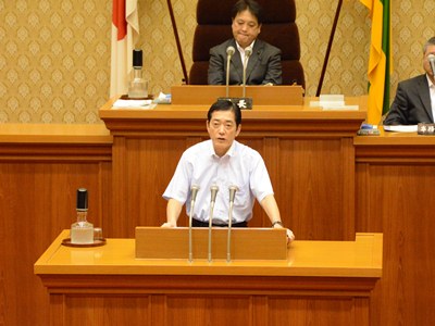 7月10日（金曜日）6月定例県議会閉会（県議会議事堂）の画像