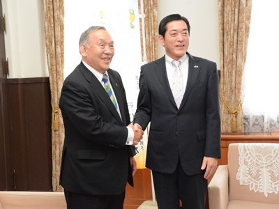 4月8日（金曜日）関西ラグビーフットボール協会会長らの訪問（県庁）の画像