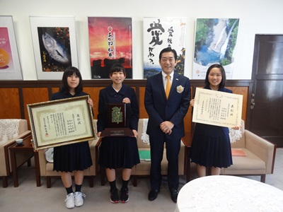 4月14日（木曜日）愛顔のえひめ知事表彰式（県庁）の画像