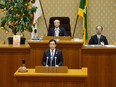 12月13日（水曜日）12月定例県議会閉会（県議会議事堂）の画像