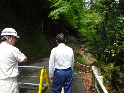 7月21日（土曜日）平成30年7月豪雨災害に係る被災地視察（松野町目黒）の画像