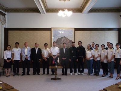 7月24日（火曜日）カンボジアからの技能実習生らの訪問（県庁）の画像