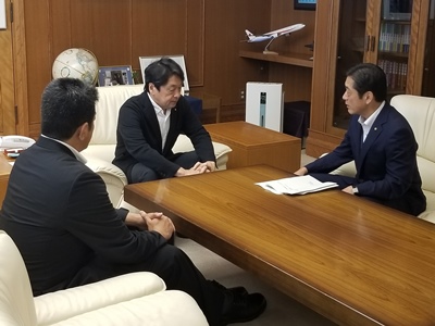 8月8日（水曜日）小野寺防衛大臣訪問（東京都）の画像