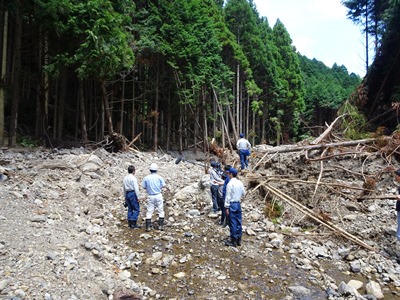 8月14日（火曜日）平成30年7月豪雨災害に係る被災地視察（西予市宇和町下川）の画像