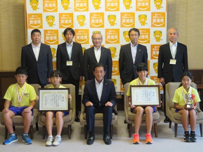 10月16日（火曜日）交通安全子供自転車全国大会に出場した県内小学生らの訪問（県庁）の画像