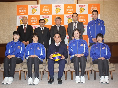 2月14日（木曜日）東レアローズ女子バレーボール部の選手らの訪問（県庁）の画像