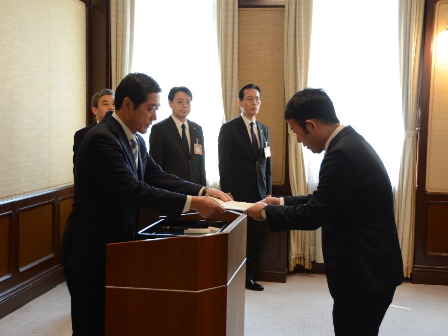 4月1日（月曜日）国・他県・市町交流職員等辞令交付式（県庁）の画像