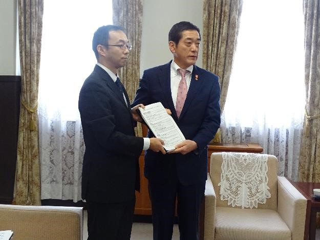 4月17日（水曜日）平成30年7月豪雨災害対応検証委員会の訪問（検証結果報告）（県庁）