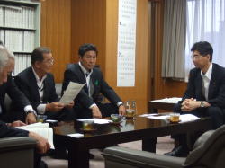 内閣府　園田康博政務官（原子力行政担当）に要望