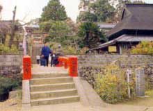 縄掛け石（解説板）の画像4