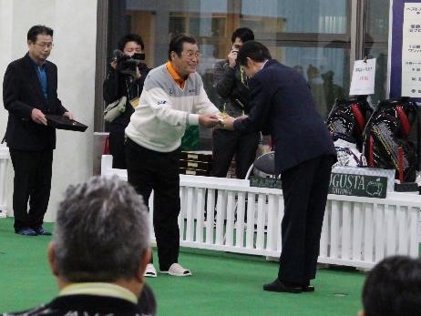 12月16日（土曜日）子どもの愛顔応援ファンドへの寄附贈呈式（松山市）