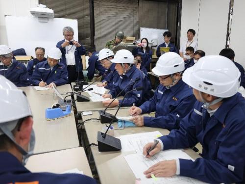 4月18日（木曜日）豊後水道を震源とする地震に伴う愛媛県災害対策本部会議（県庁）