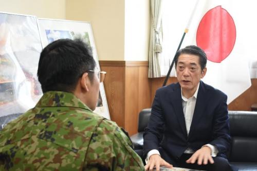 4月9日（水曜日）陸上自衛隊松山駐屯地司令訪問（松山市）
