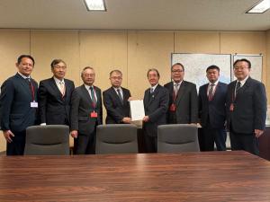 国土交通省田島審議官へ要望書手交