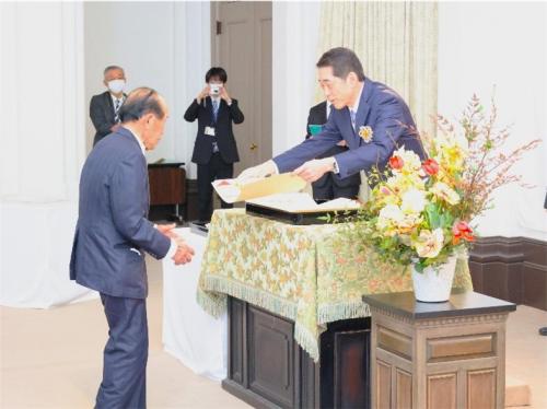 2月20日（金曜日）愛媛県政発足記念日知事表彰式（県庁）