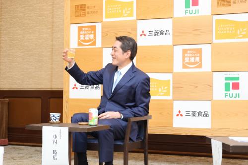 県産甘平を使用した「甘平サワー」販売報告会