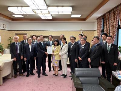 片山財務大臣への要望活動写真080514