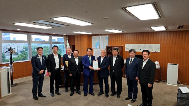 728_南海トラフ地震による超広域災害への備えを強力に進める10県議会議長会内閣官房