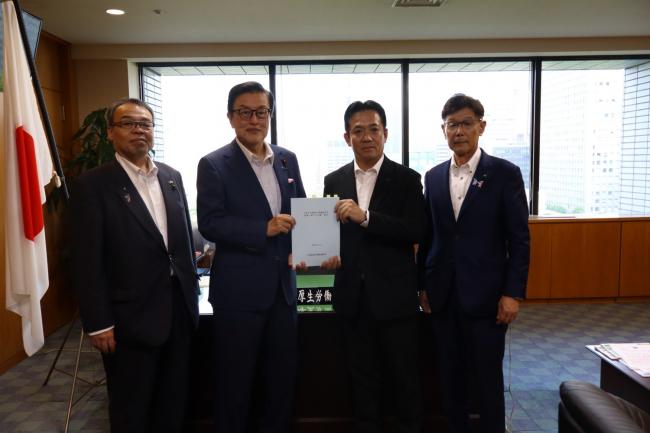 723_全国都道府県議会議長会社会文教委員会要請活動(厚生労働省)