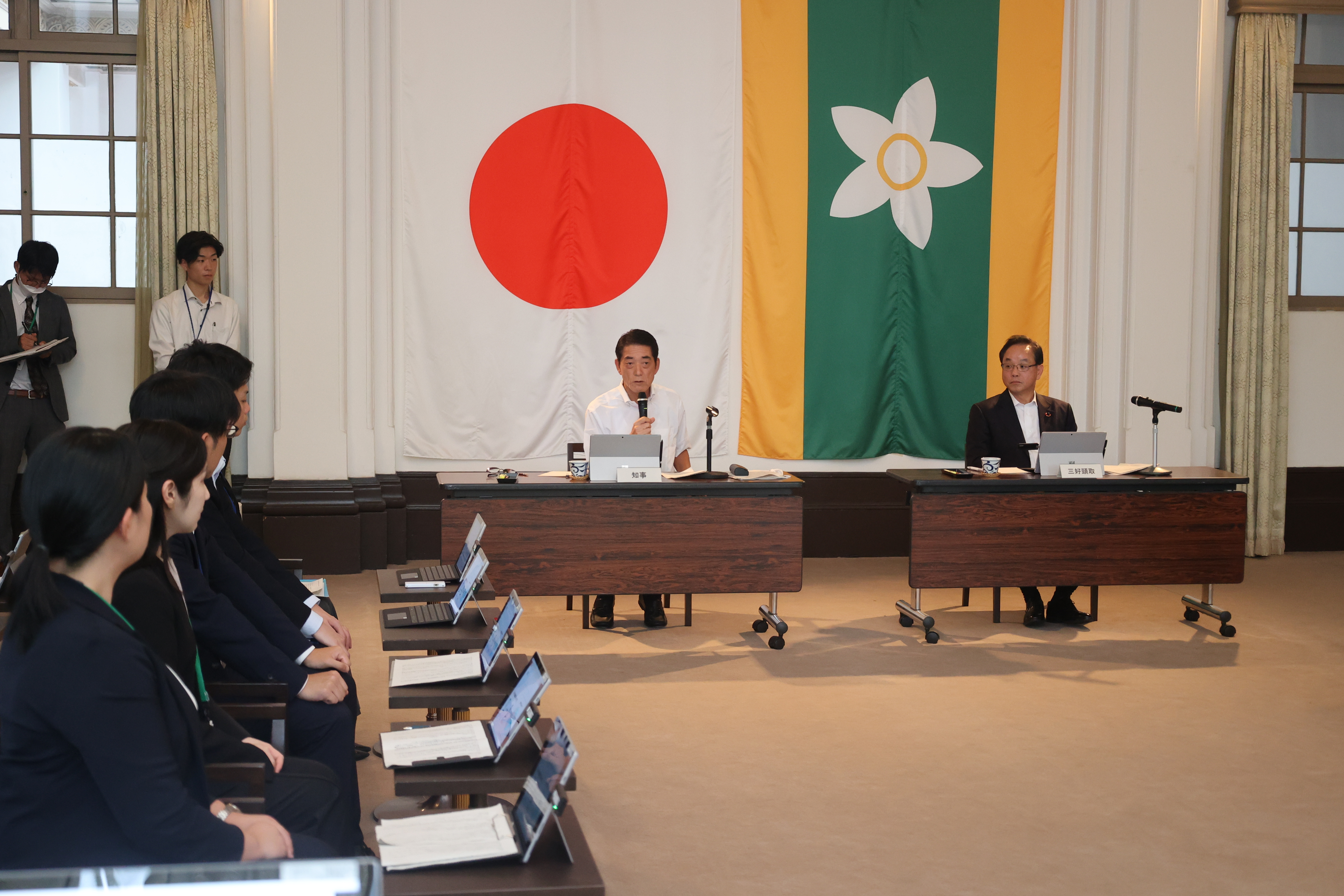 知事・伊予銀行三好頭取からの講評