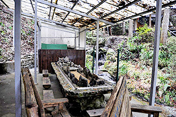 Gongensan rest house Nagashi somen (Flowing somen), summer time only