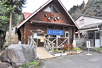 Kobushi no Ie (the house of Kobushi magnolia), the country diner