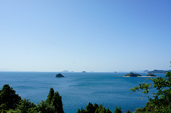 image:Muzuki Skyline, one of the best walking courses in the Kutsuna Islands