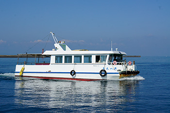 Tour Boat Hanahenro