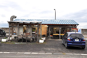 Yuyake Pichipichi Market (Sunset Fresh Market)