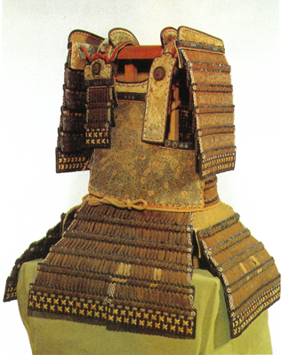 紫綾威鎧(大袖付)の画像