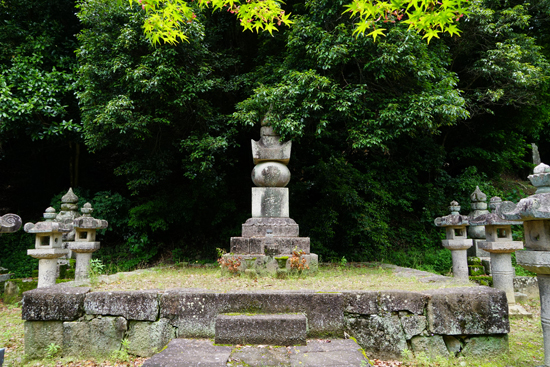 伊達秀宗の墓の画像1