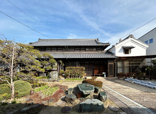 仙波家住宅主屋・露地門及び塀の画像1