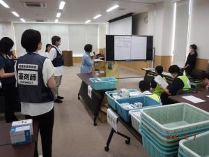 訓練の開始にあたりミーティングを行っています。